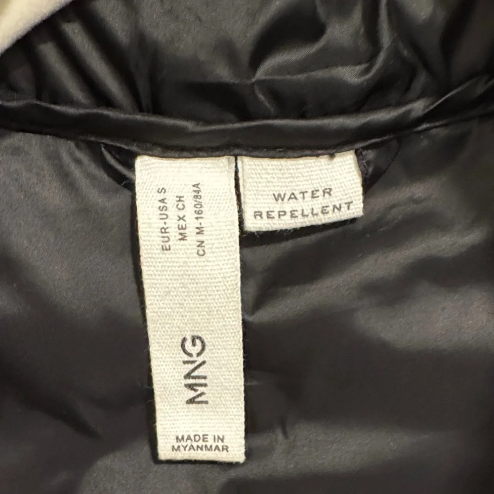 Mango Puffer Black Jacket with Hood size S - Picture 2 of 10